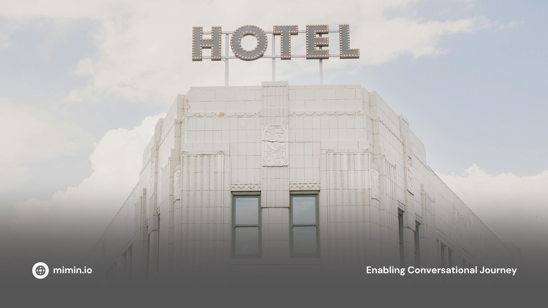 Hotel Pintar dengan AI Chatbot