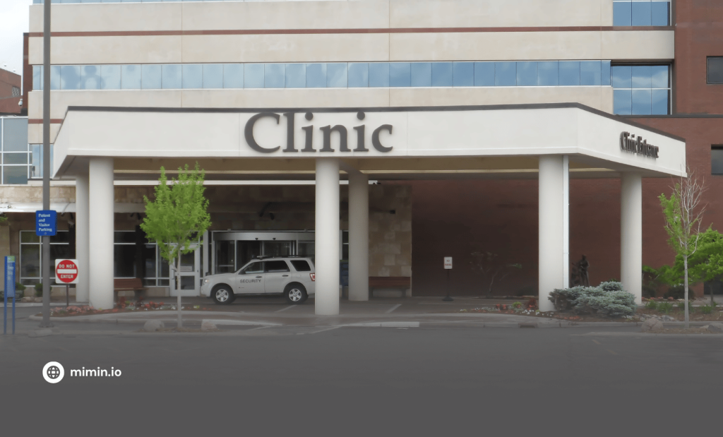 4 Signs Your Clinic Chat Is Losing Patients After Hours